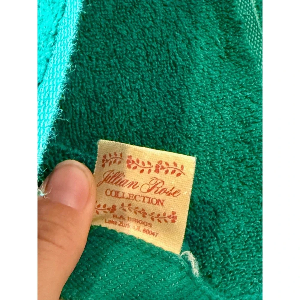 VTG Jillian Rose Christmas Body Towels Green Poinsettia Embroidery Set‎ 2